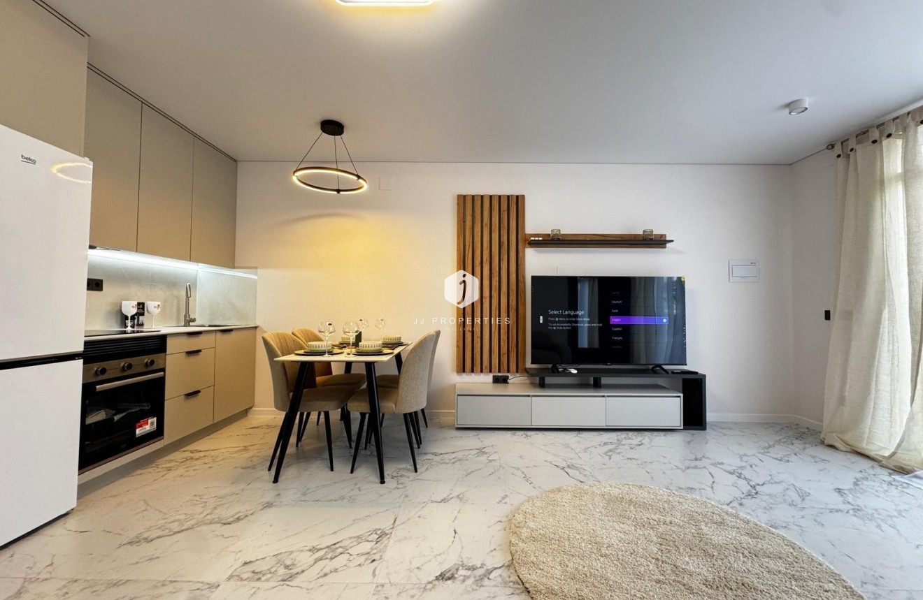 Resale - Bungalow -
Torrevieja - La Siesta - El Salado - Torreta