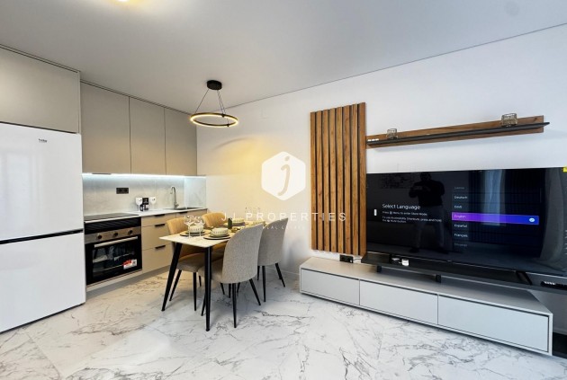 Resale - Bungalow -
Torrevieja - La Siesta - El Salado - Torreta