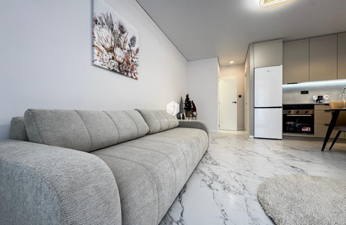 Resale - Bungalow -
Torrevieja - La Siesta - El Salado - Torreta