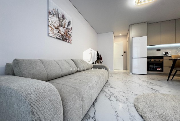 Resale - Bungalow -
Torrevieja - La Siesta - El Salado - Torreta