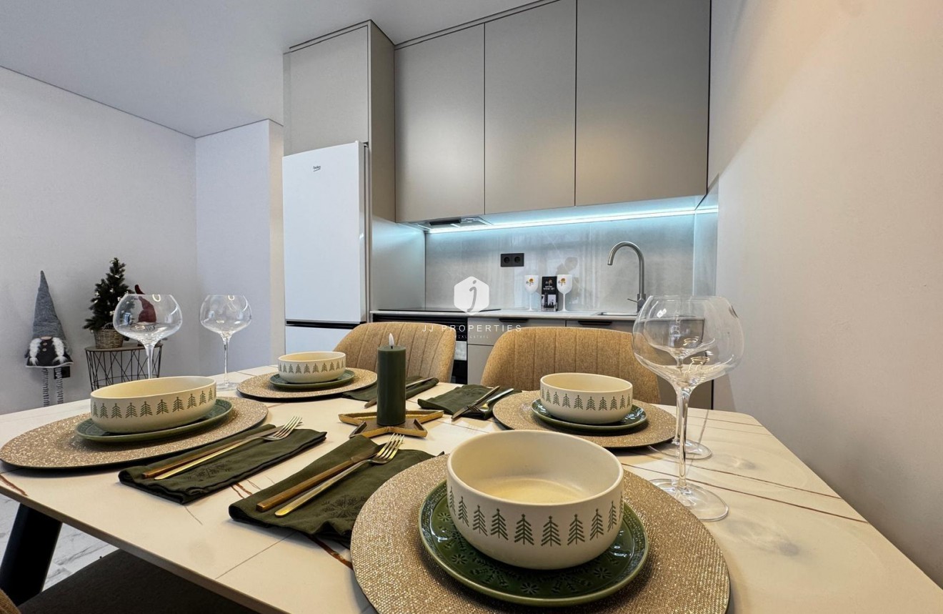 Resale - Bungalow -
Torrevieja - La Siesta - El Salado - Torreta