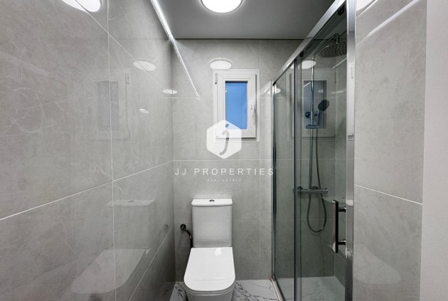 Resale - Bungalow -
Torrevieja - La Siesta - El Salado - Torreta