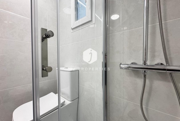 Resale - Bungalow -
Torrevieja - La Siesta - El Salado - Torreta