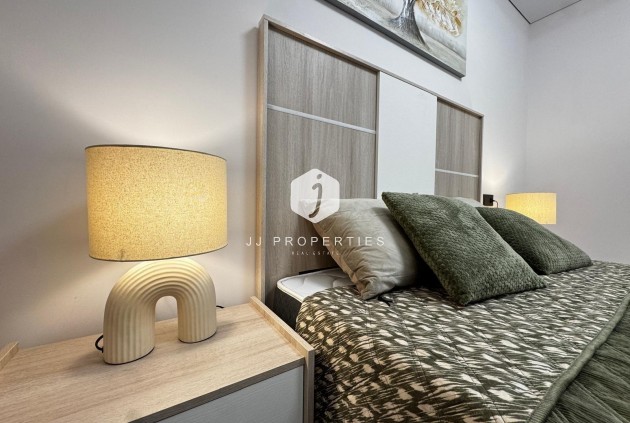 Resale - Bungalow -
Torrevieja - La Siesta - El Salado - Torreta