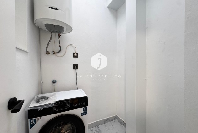 Resale - Bungalow -
Torrevieja - La Siesta - El Salado - Torreta