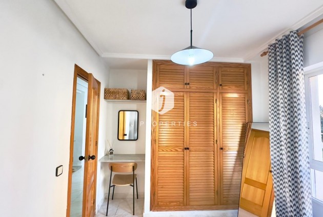 Resale - Apartment / flat -
Torrevieja - Playa del Cura