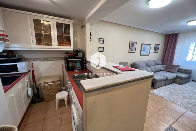 Z drugiej ręki - Mieszkanie w bloku -
Torrevieja - aguas nuevas