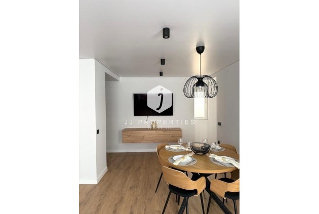 Segunda mano - Apartamento / piso -
Torrevieja - Paseo maritimo