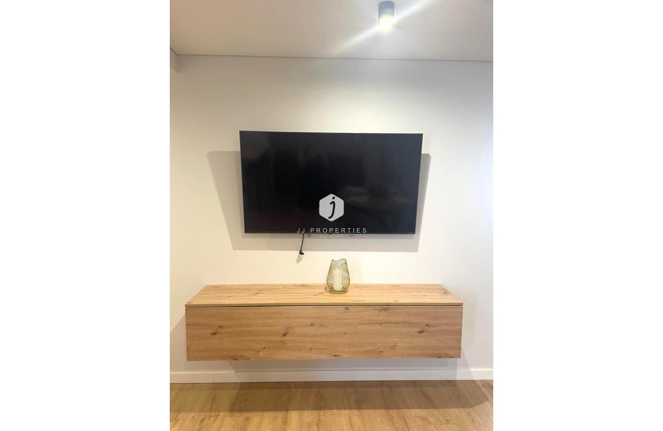 Segunda mano - Apartamento / piso -
Torrevieja - Paseo maritimo