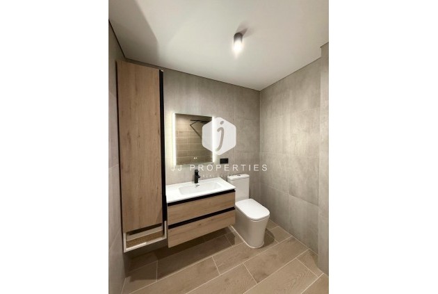 Segunda mano - Apartamento / piso -
Torrevieja - Paseo maritimo