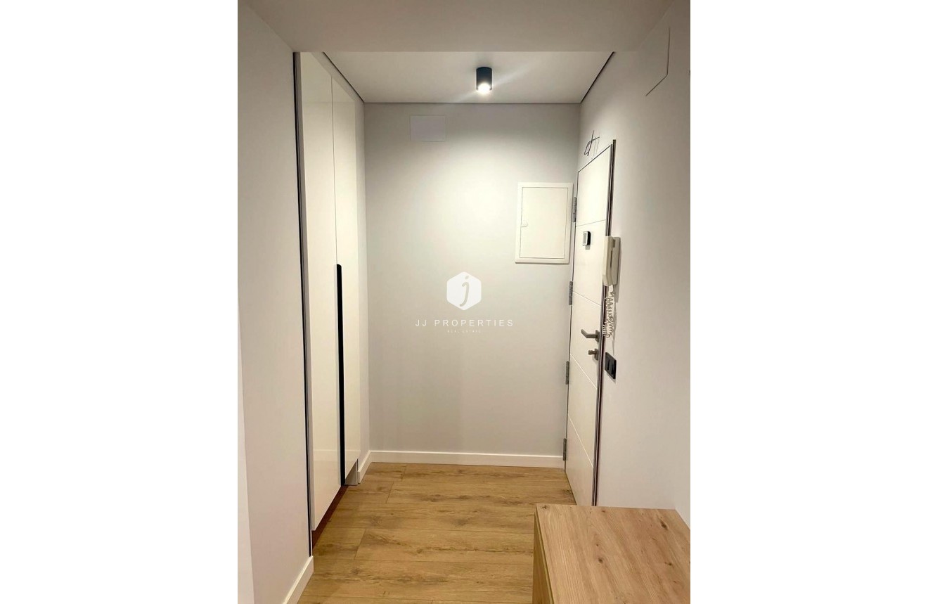 Segunda mano - Apartamento / piso -
Torrevieja - Paseo maritimo