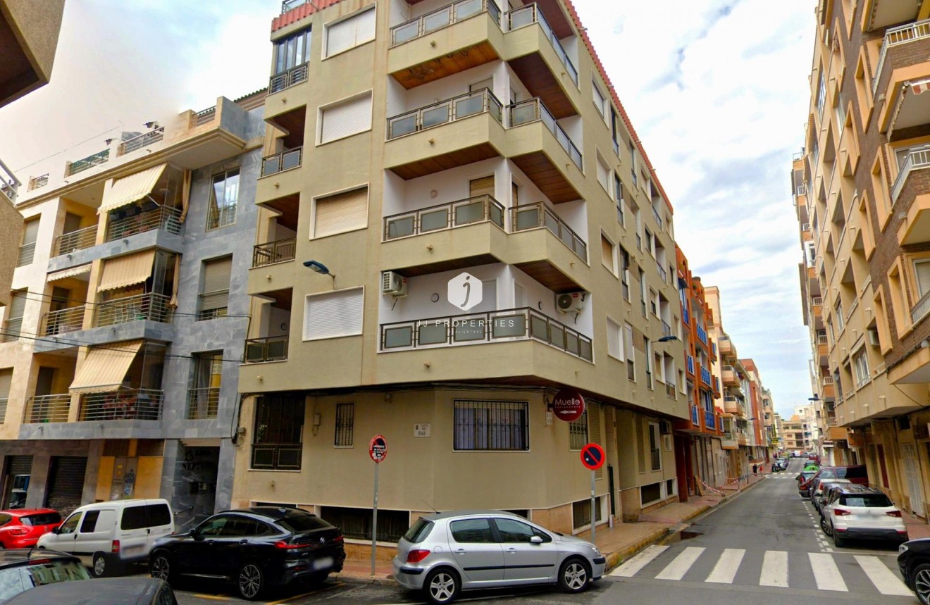 Segunda mano - Apartamento / piso -
Torrevieja - Paseo maritimo