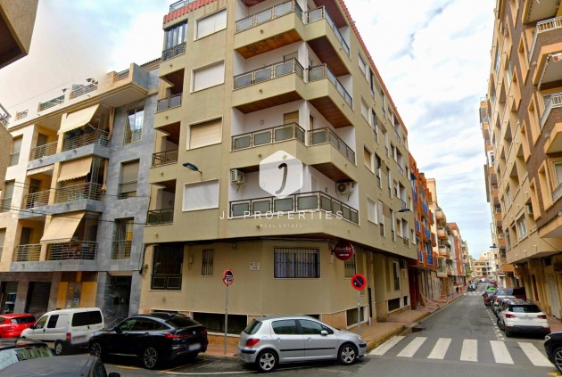 Segunda mano - Apartamento / piso -
Torrevieja - Paseo maritimo