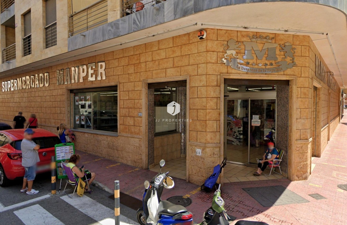 Segunda mano - Apartamento / piso -
Torrevieja - Paseo maritimo