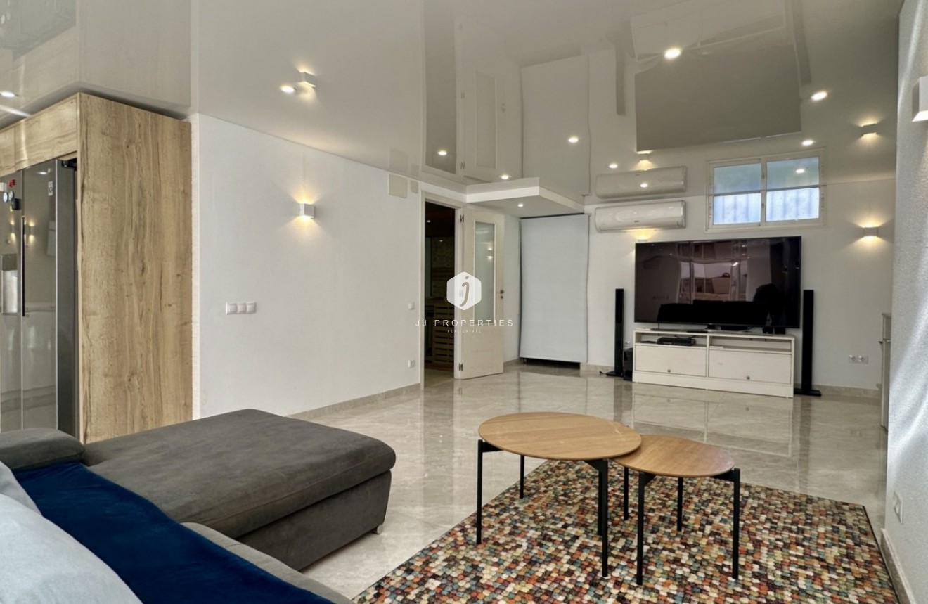 Resale - Villa -
Orihuela Costa - Costa Blanca