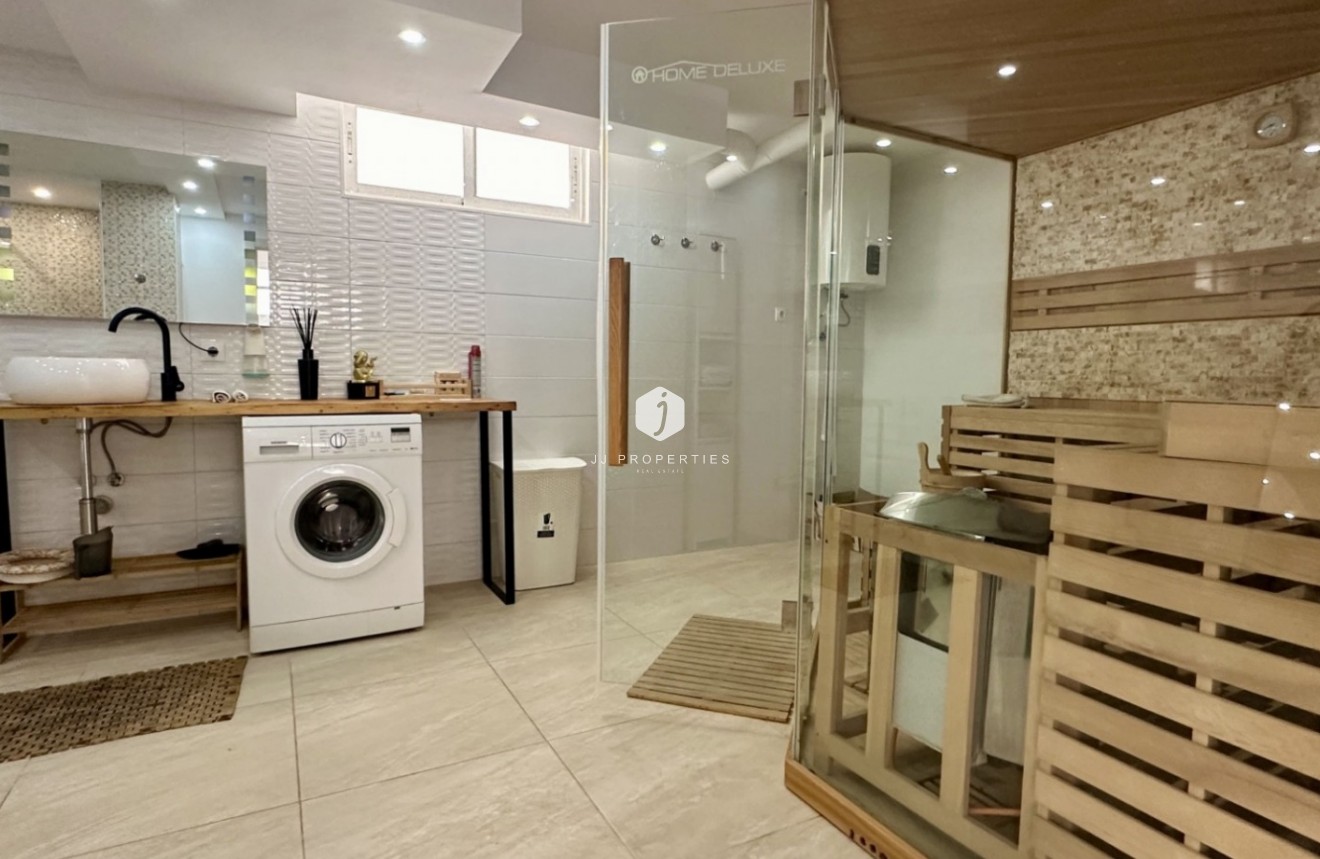 Resale - Villa -
Orihuela Costa - Costa Blanca