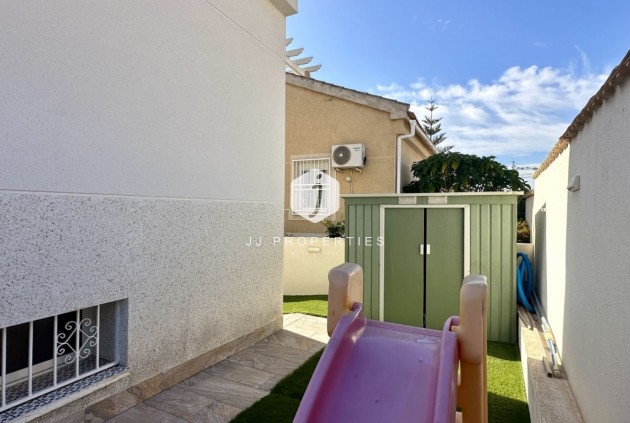 Resale - Villa -
Orihuela Costa - Costa Blanca