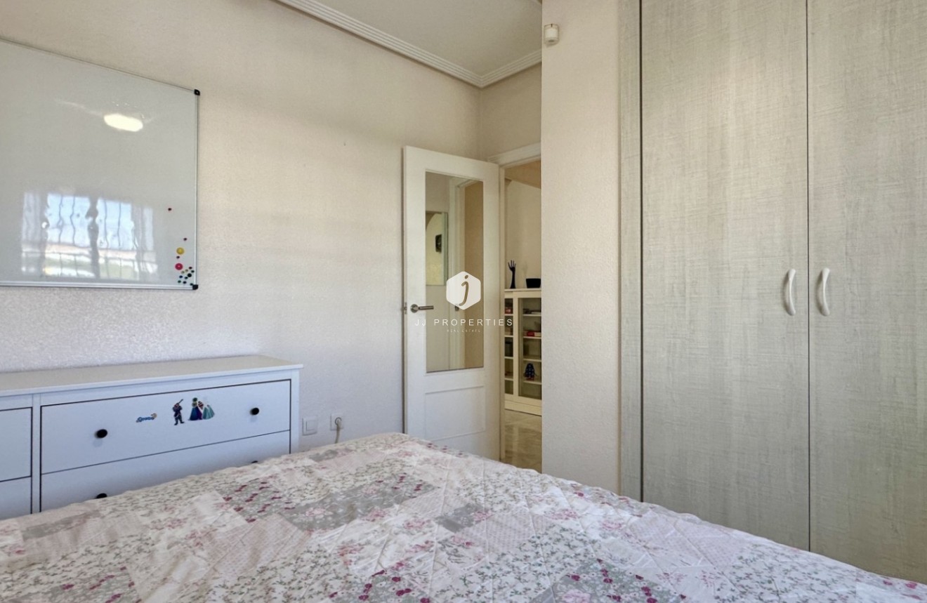 Resale - Villa -
Orihuela Costa - Costa Blanca