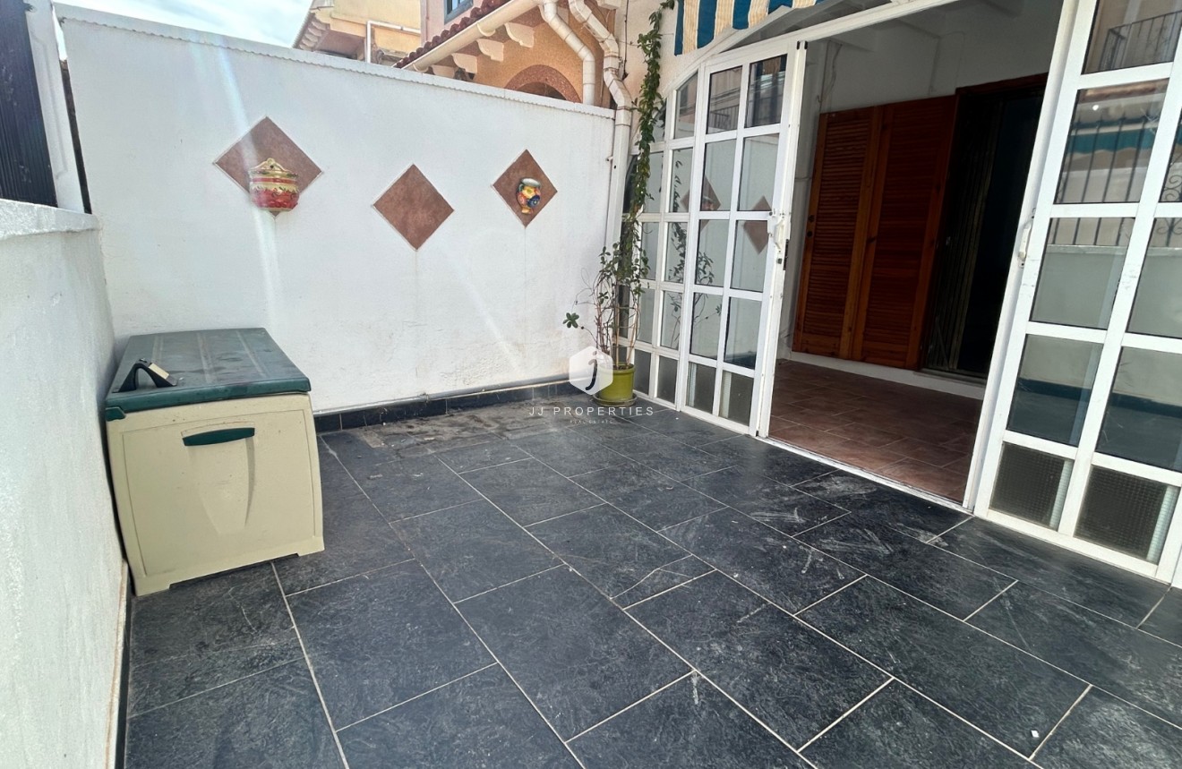 Resale - Chalet -
El Chaparral - Inland