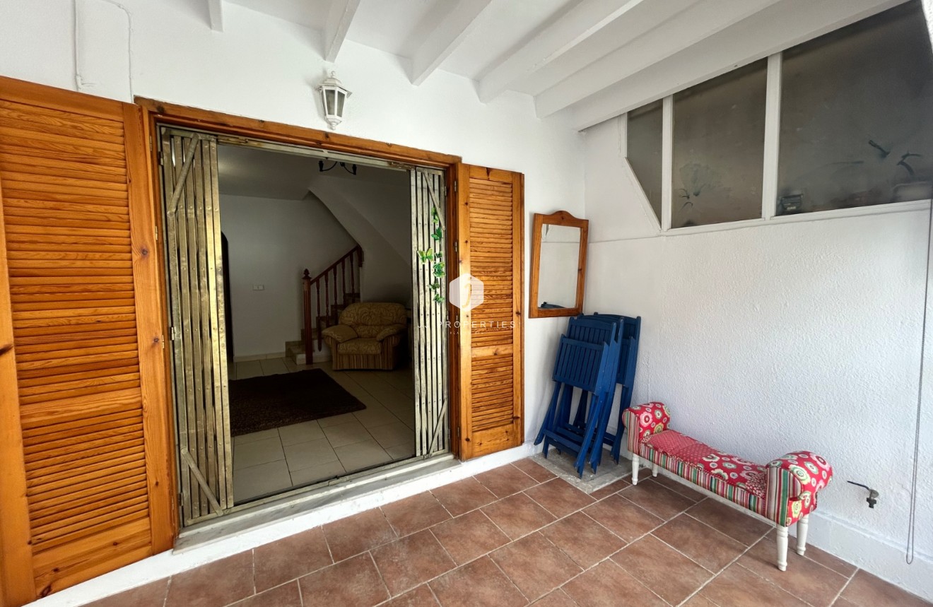 Resale - Chalet -
El Chaparral - Inland