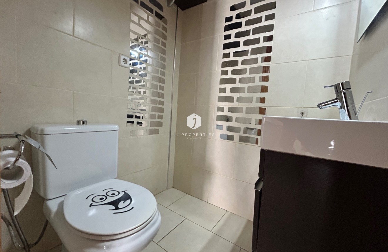 Resale - Chalet -
El Chaparral - Inland