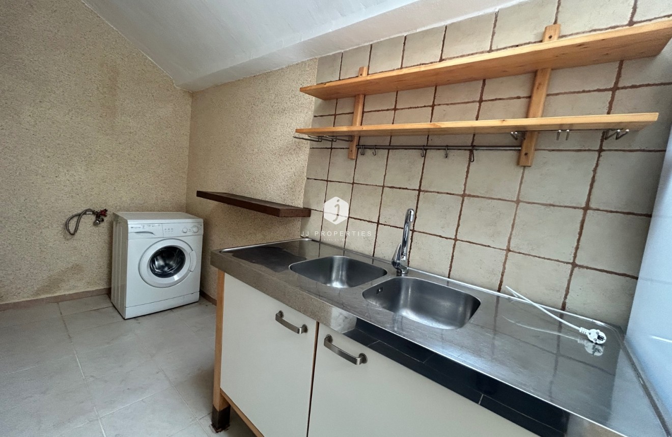 Resale - Chalet -
El Chaparral - Inland