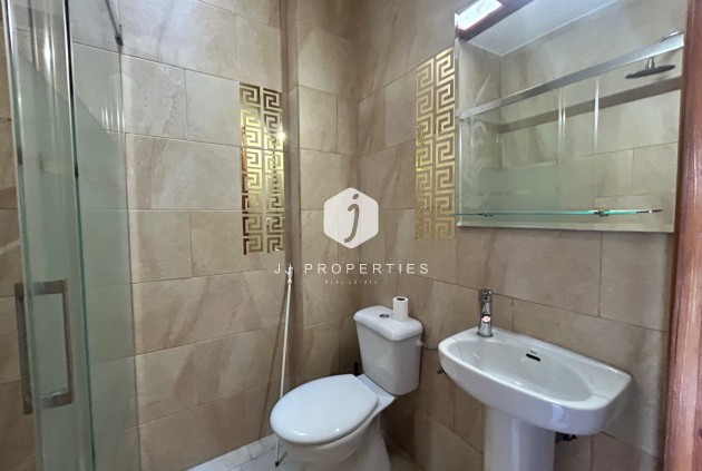 Resale - Chalet -
El Chaparral - Inland