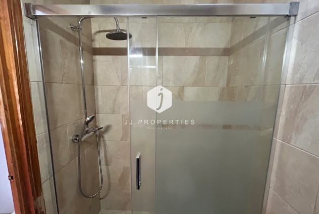 Resale - Chalet -
El Chaparral - Inland