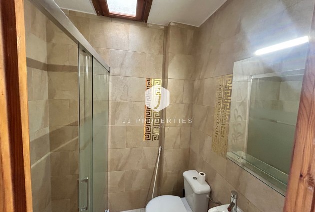 Resale - Chalet -
El Chaparral - Inland