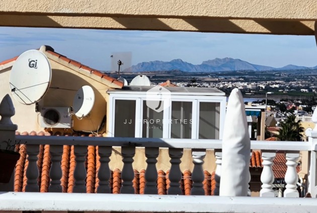 Resale - Chalet -
El Chaparral - Inland