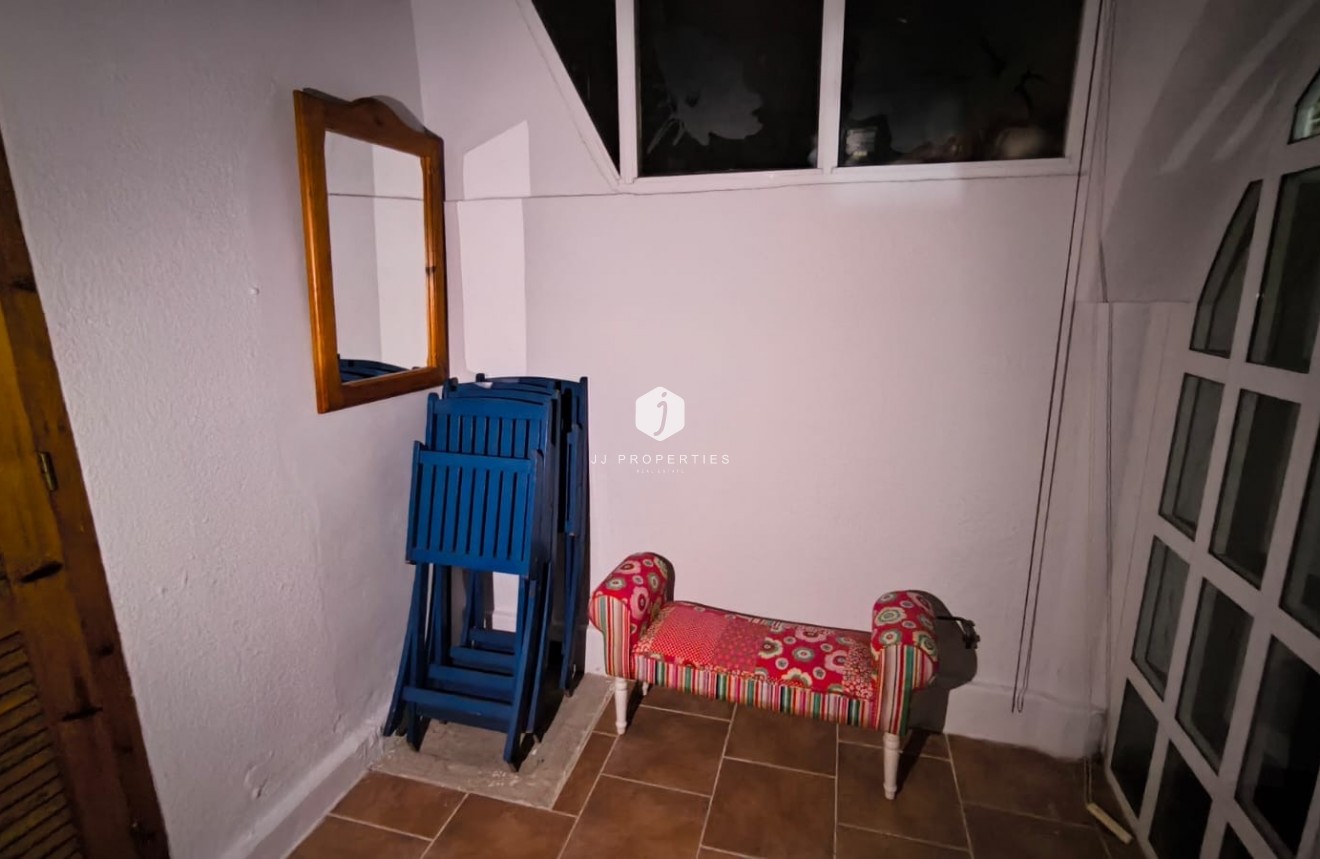 Resale - Chalet -
El Chaparral - Inland