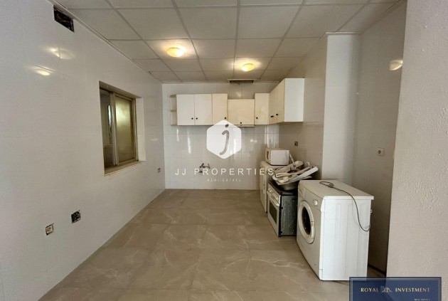 Resale - Apartment / flat -
Torrevieja - Centro