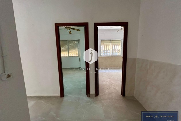 Resale - Apartment / flat -
Torrevieja - Centro