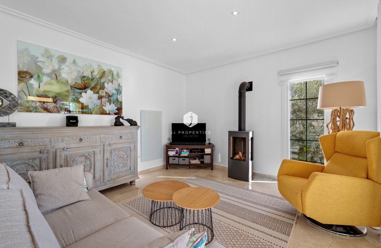 Resale - Villa -
Orihuela Costa - Costa Blanca