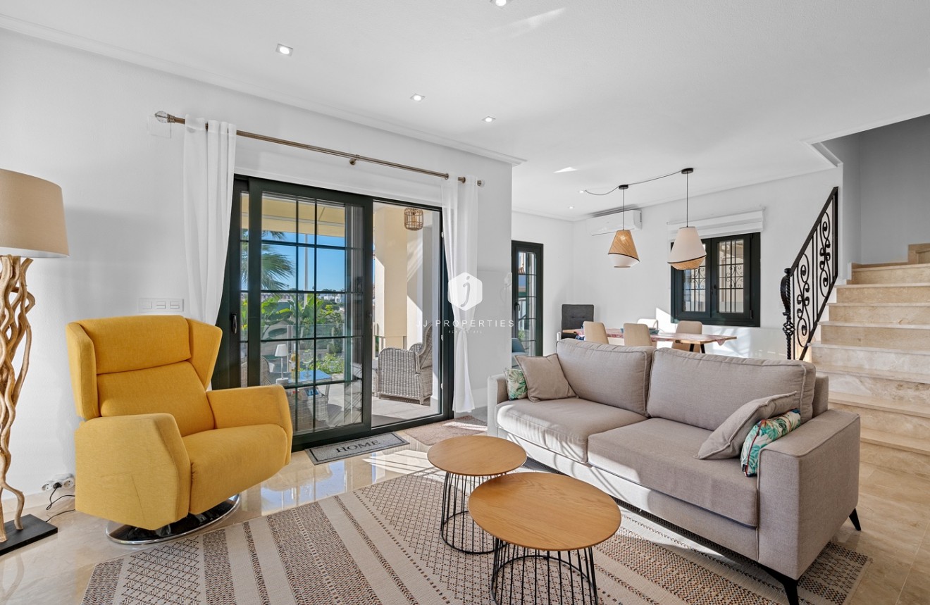 Resale - Villa -
Orihuela Costa - Costa Blanca