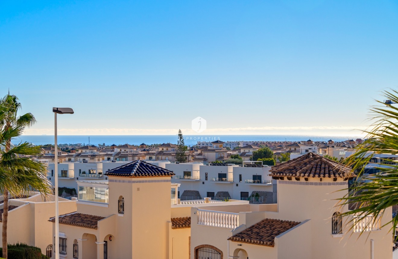 Resale - Villa -
Orihuela Costa - Costa Blanca