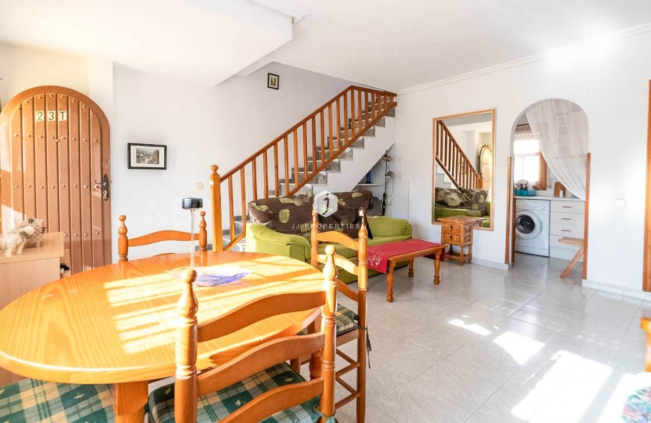 Resale - Chalet -
Torrevieja - Playa del Cura