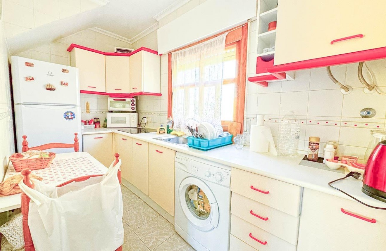 Resale - Chalet -
Torrevieja - Playa del Cura