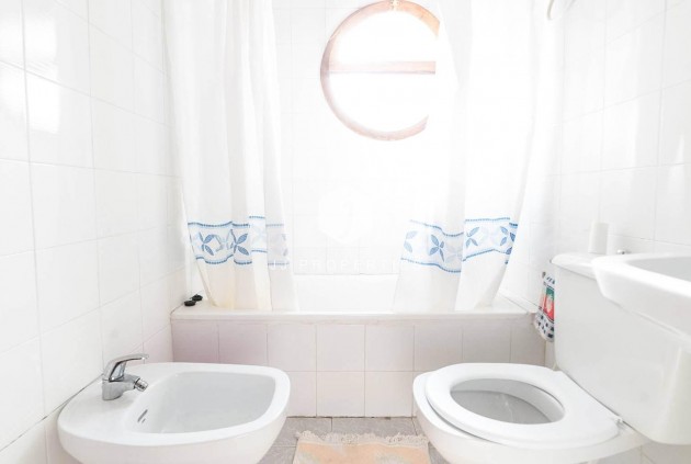 Resale - Chalet -
Torrevieja - Playa del Cura