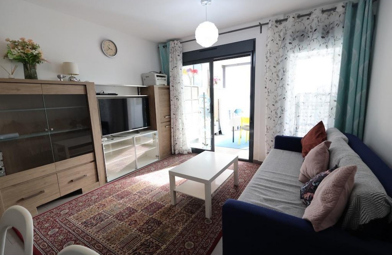 Resale - Bungalow -
Orihuela Costa - Costa Blanca