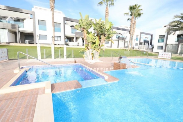 Resale - Bungalow -
Orihuela Costa - Costa Blanca