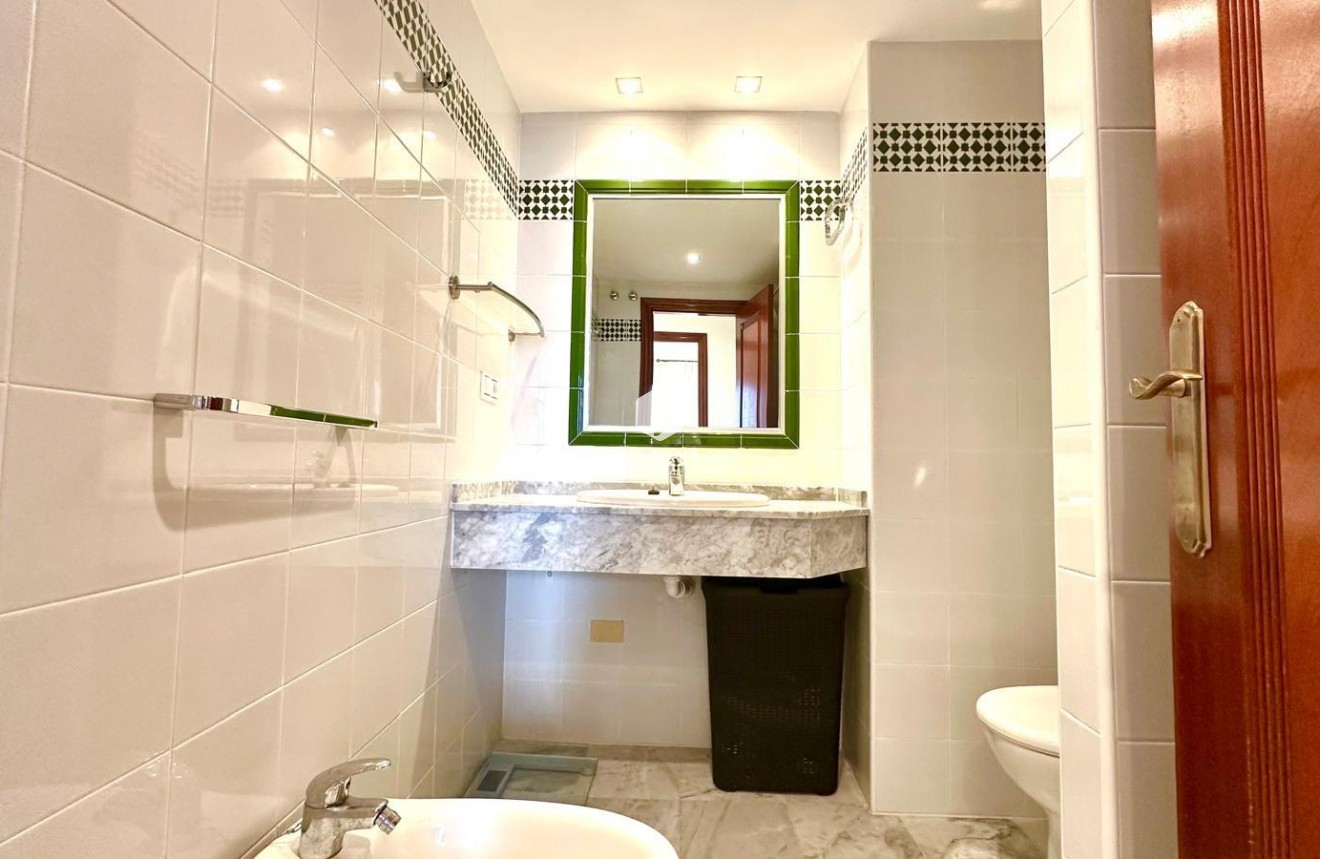 Resale - Apartment / flat -
Torrevieja - Los Frutales