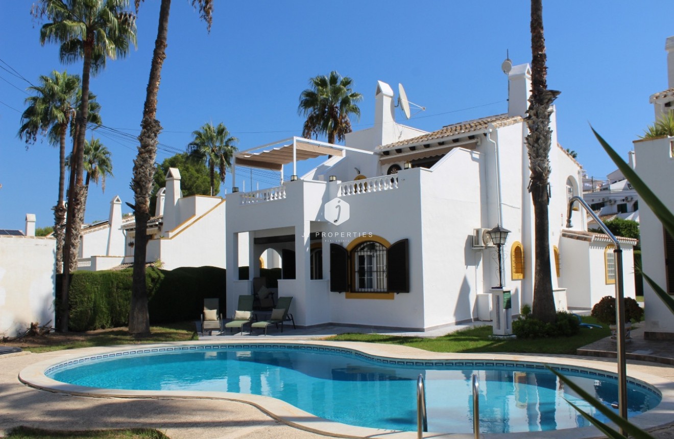 Resale - Villa -
Orihuela Costa - Costa Blanca