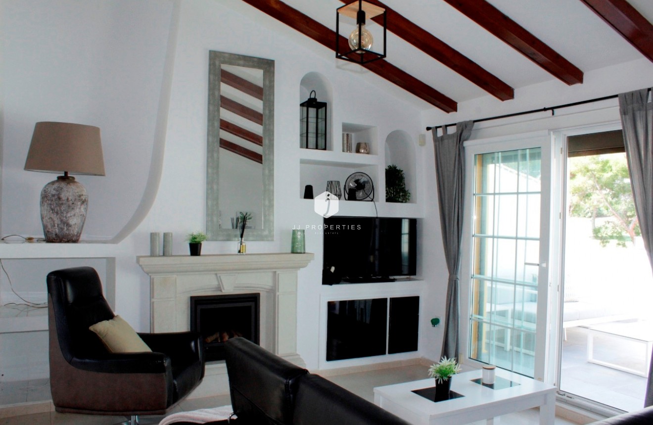 Resale - Villa -
Orihuela Costa - Costa Blanca