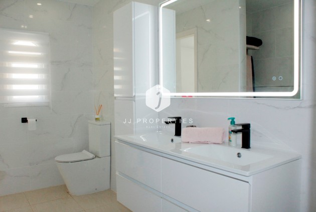 Resale - Villa -
Orihuela Costa - Costa Blanca