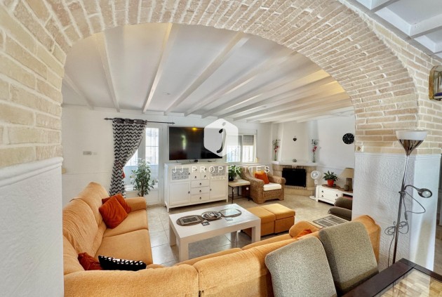 Resale - Villa -
Dolores - Comunidad Valenciana