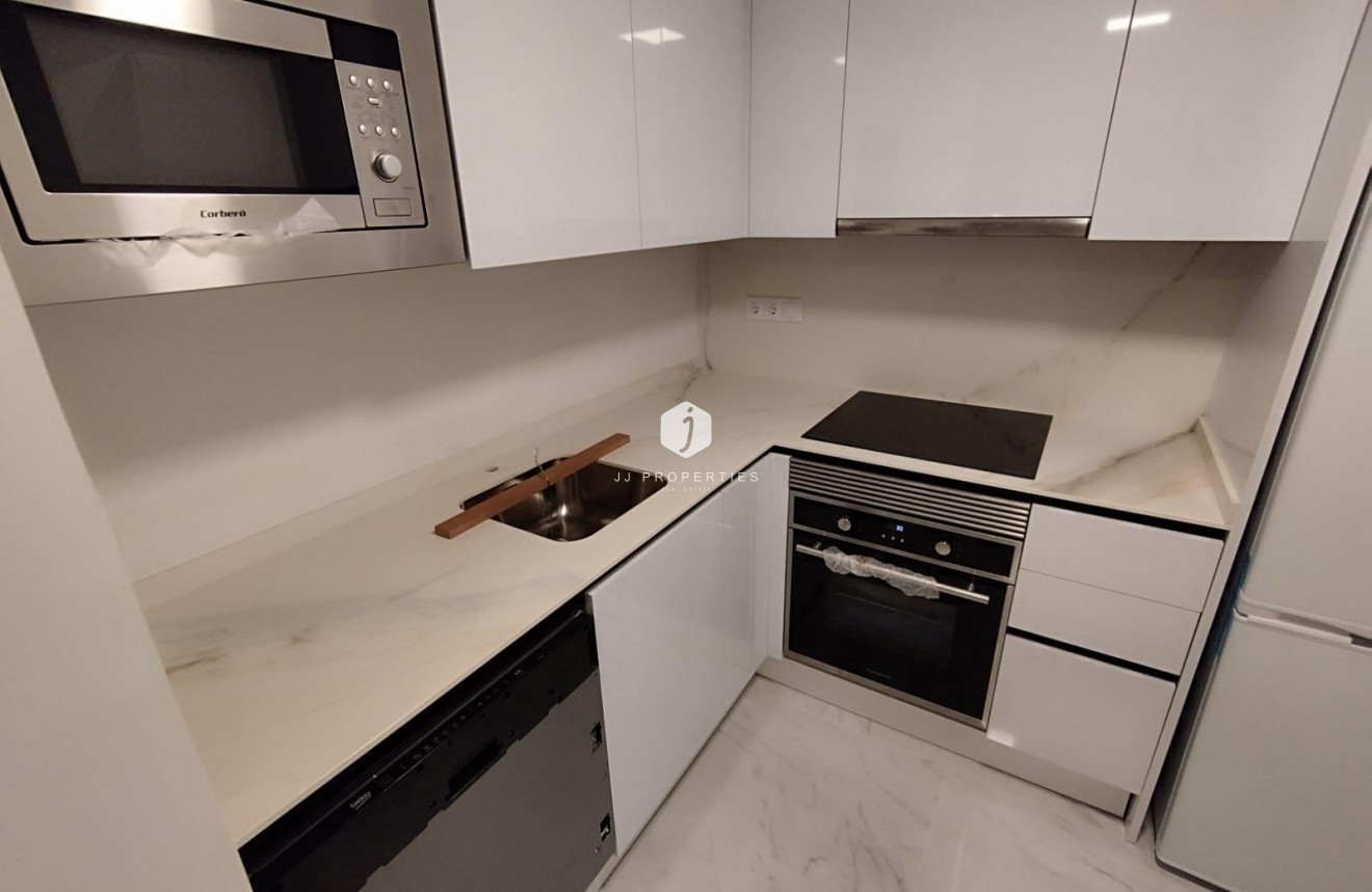 Resale - Chalet -
Torrevieja - aguas nuevas