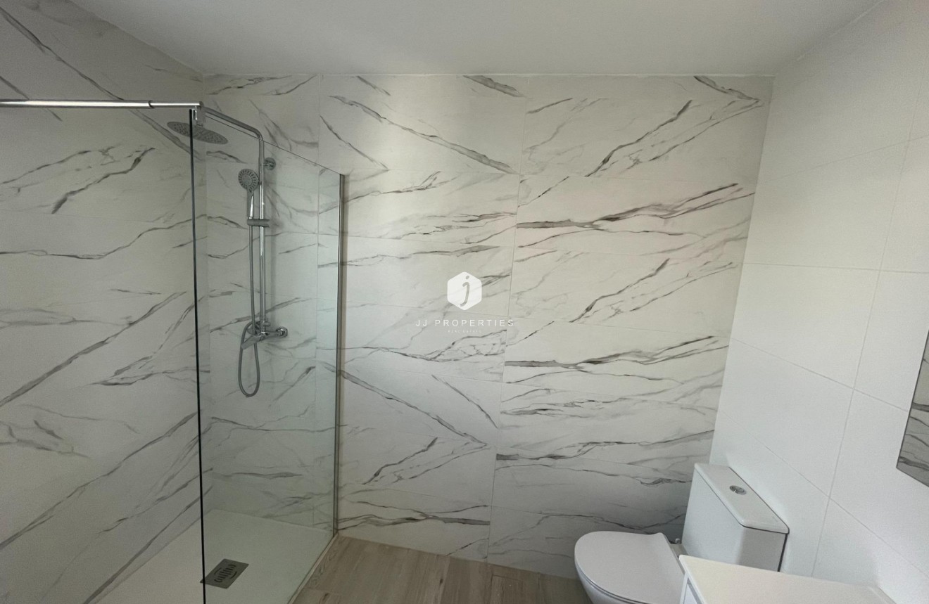 Resale - Bungalow -
Orihuela Costa - La Regia