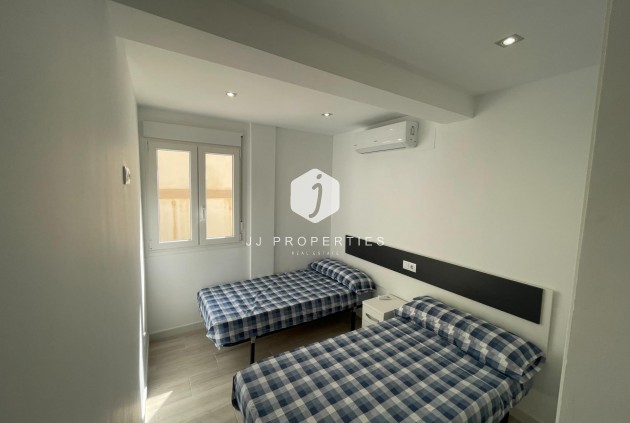 Resale - Bungalow -
Orihuela Costa - La Regia