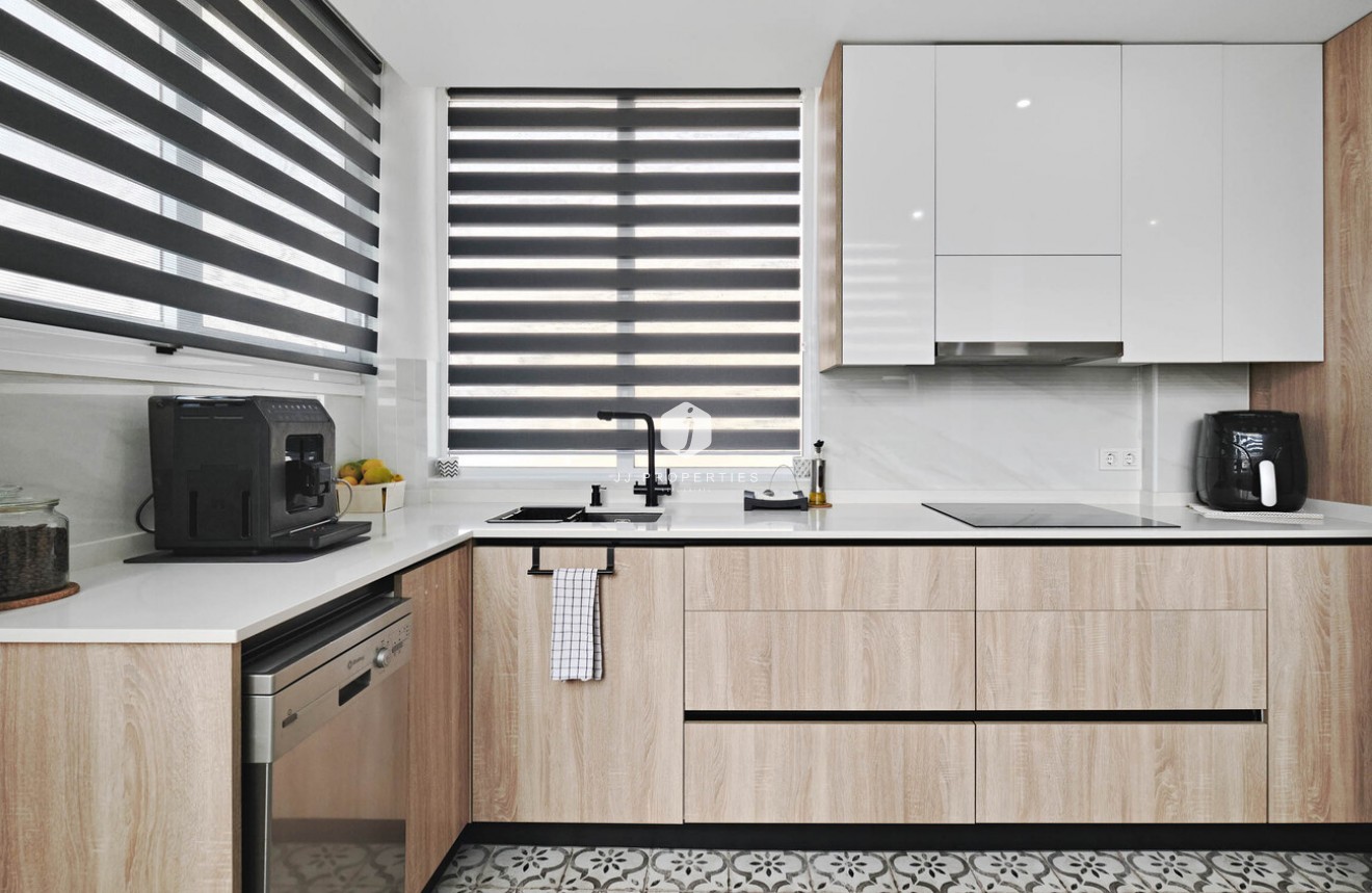 Resale - Chalet -
Guardamar del Segura - El Raso